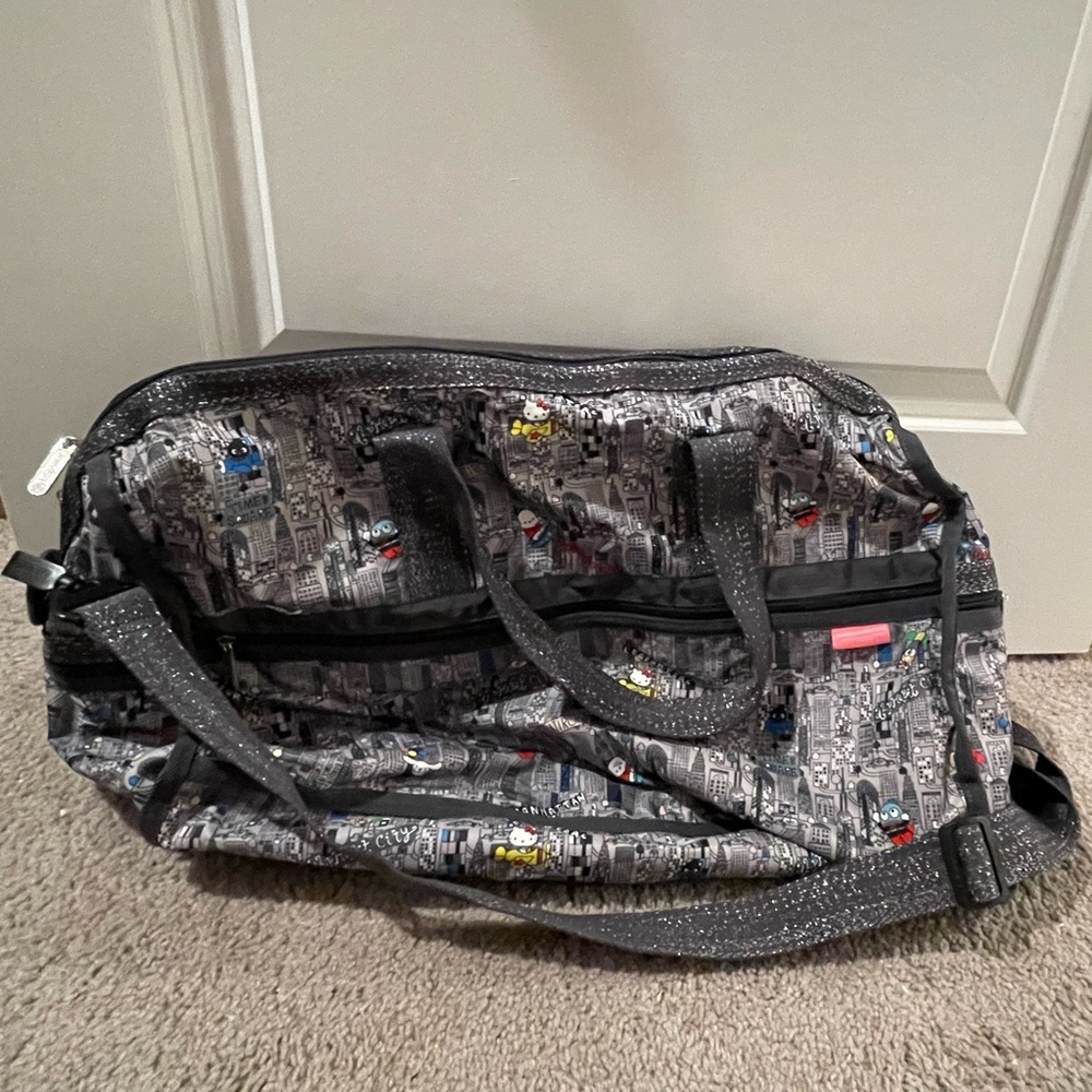 Lesportsac Hello Kitty Sanrio city Weekender luggage duffle tote bag grey